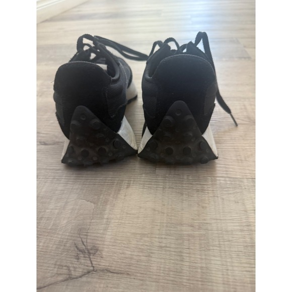 New Balance 327 - Black/White - Women's Size 6.5 / Men's 5 (WS327CBW) - Picture 3 of 7